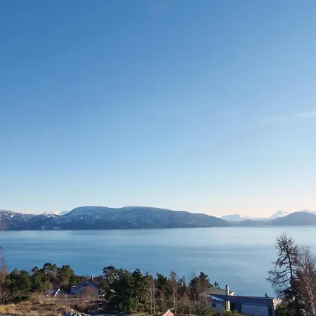 2 Bedroom In Strandvik Apartment *